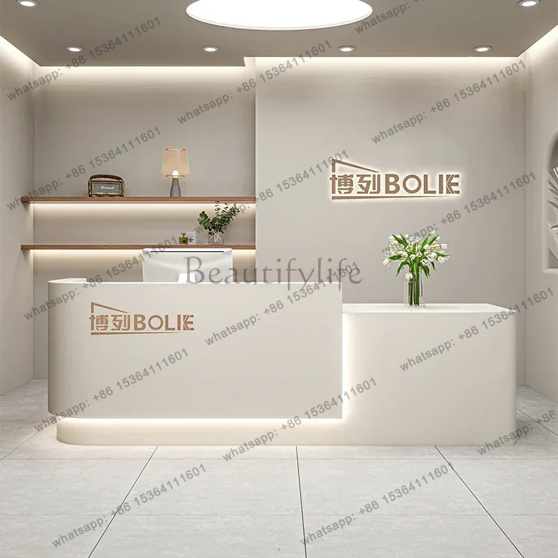 مكتب استقبال بسيط وعصري لصالون - مراجعة Office Furniture Services وسعره